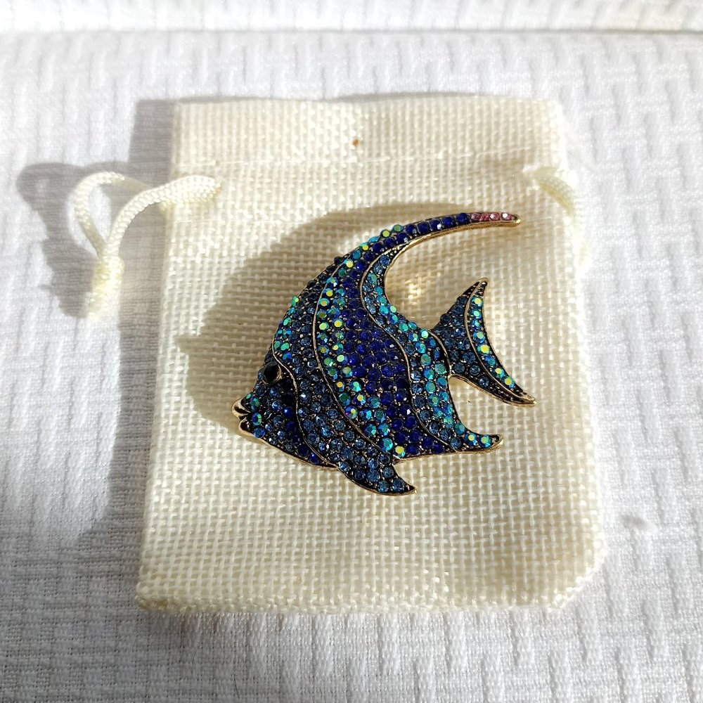 Blue Rhinestone Angelfish Pin Broach - Picture 4 of 4
